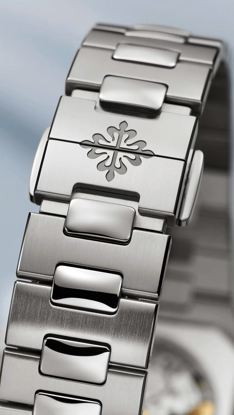 Patek Philippe Cubitus 5821/1A-001